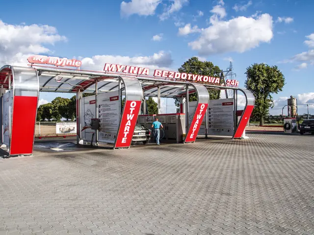 BKF touchless car wash Wągrowiec – exterior view by day